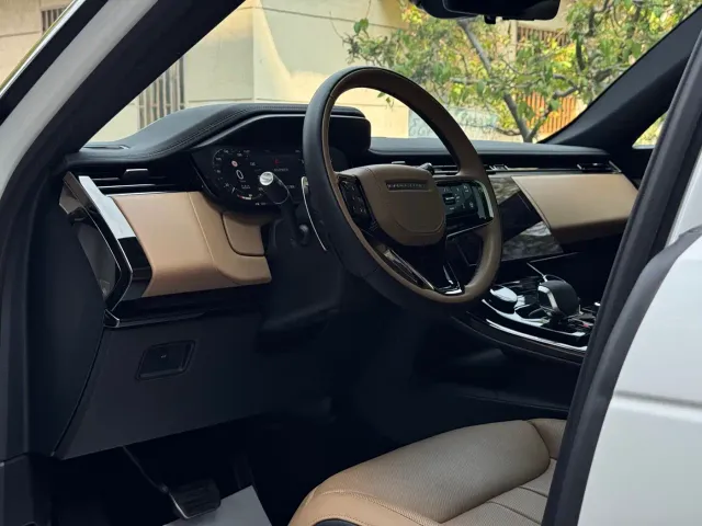 Land Rover Range Rover Sport — Фото автомобиля 12