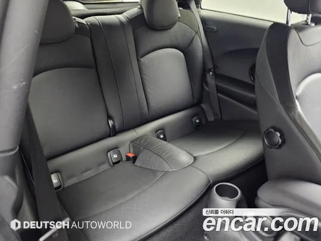 MINI Cooper Cooper Electric — Фото автомобиля 12