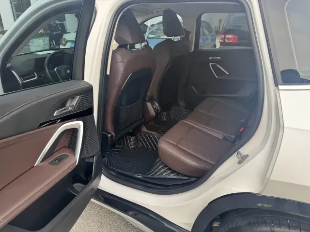 BMW X1 — Фото автомобиля 11