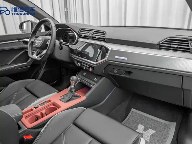 Audi Q3 — Фото автомобиля 17