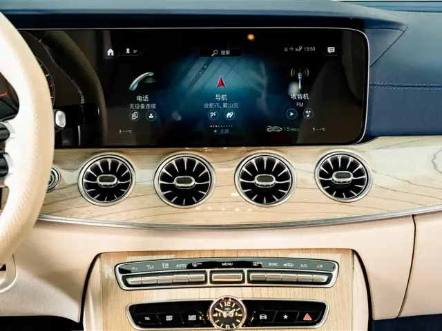 Mercedes-Benz E-Class — Фото автомобиля 15