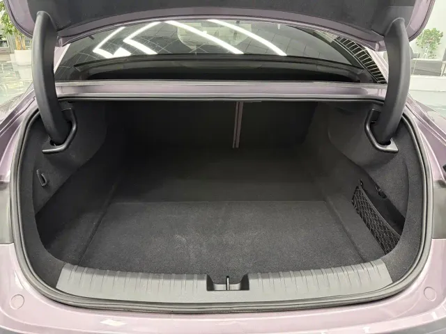 Xiaomi SU7 — Фото автомобиля 16