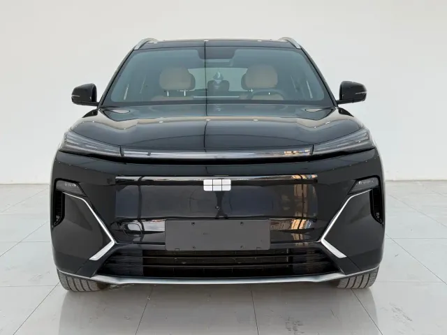 Geely Galaxy Starship 7 EM-i — Фото автомобиля 2