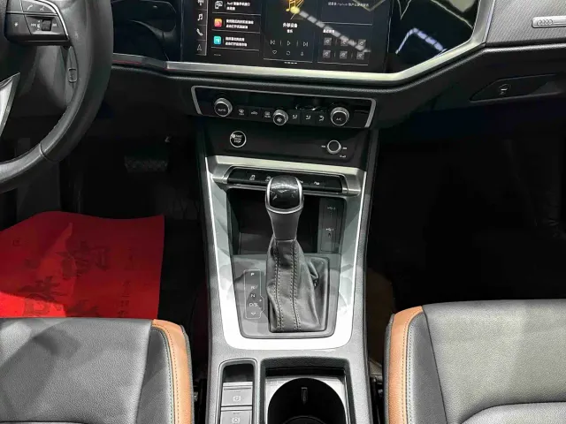 Audi Q3 — Фото автомобиля 13