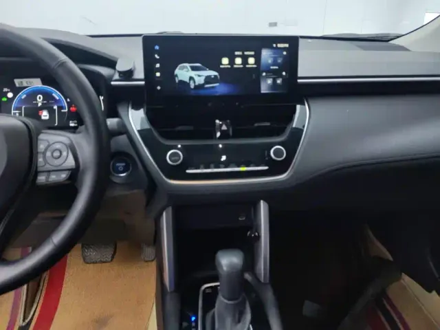 Toyota Corolla Cross — Фото автомобиля 13