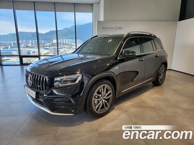 Фотография автомобиля — Mercedes-Benz GLB-Class