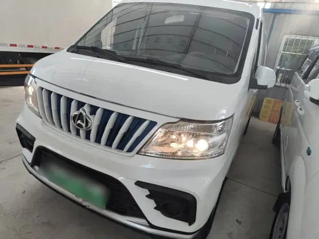 Фотография автомобиля — Changan Ruixing EM80