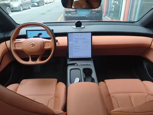 NIO NIO ET5 2022 75kWh — Фото автомобиля 5