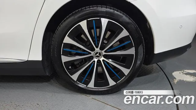 Mercedes-Benz EQE V295 — Фото автомобиля 6