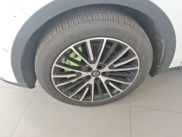 Leapmotor C11 — Фото автомобиля 22