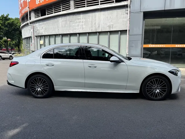 Mercedes-Benz C-Class — Фото автомобиля 3