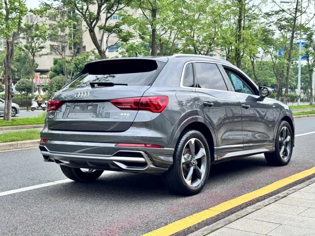 Audi Q3 — Фото автомобиля 4