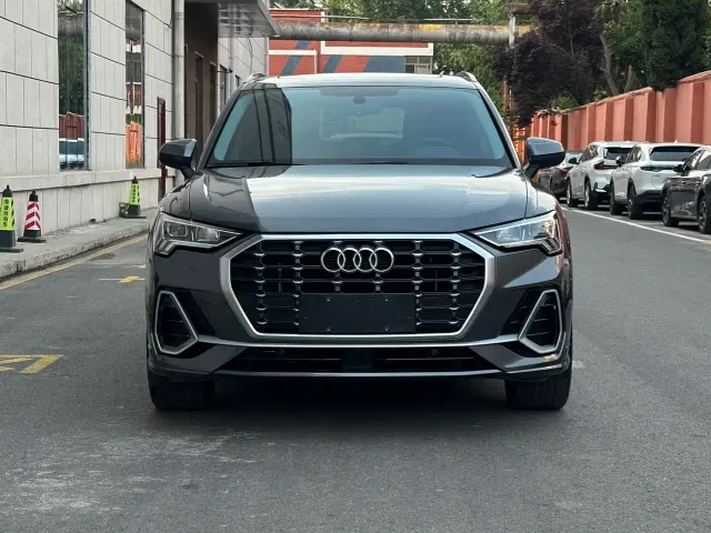 Audi Q3 — Фото автомобиля 3