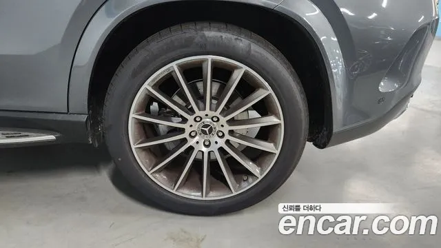 Mercedes-Benz GLE-Class — Фото автомобиля 5