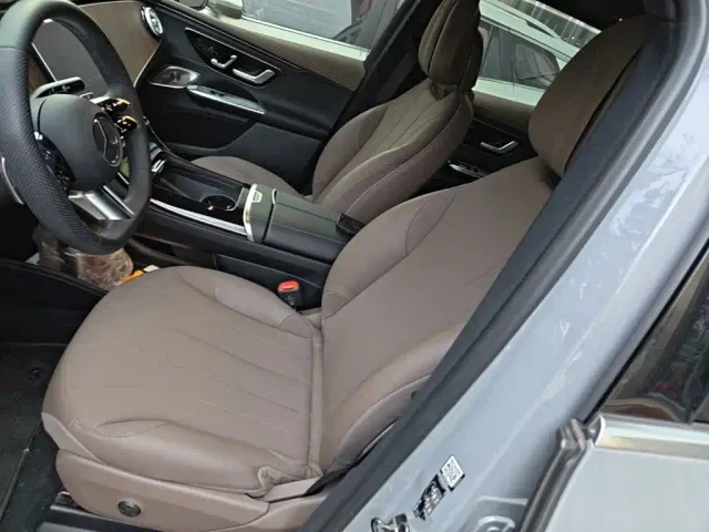 Mercedes-Benz EQE SUV — Фото автомобиля 14
