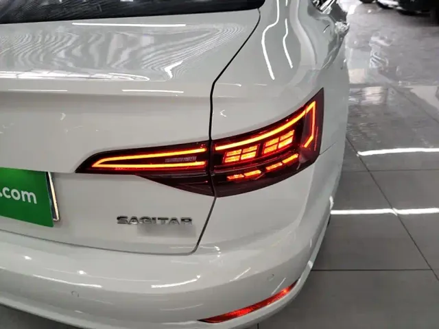 Volkswagen Sagitar — Фото автомобиля 7