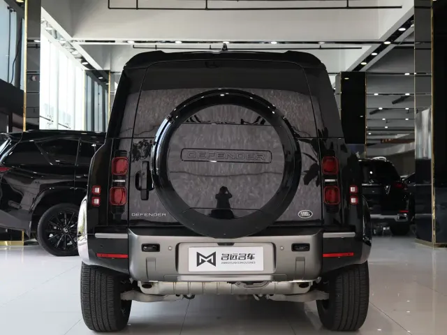 Land Rover Defender — Фото автомобиля 20