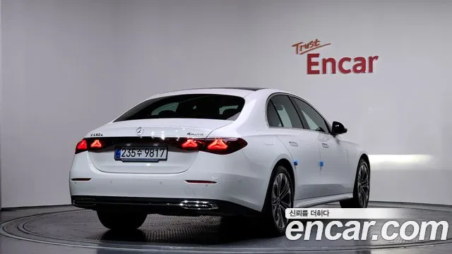 Mercedes-Benz E-Class E-класс W214 — Фото автомобиля 2