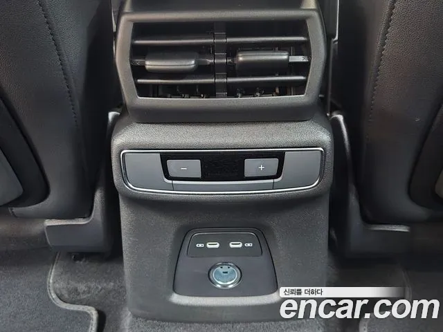 Audi Q4 e-tron — Фото автомобиля 18