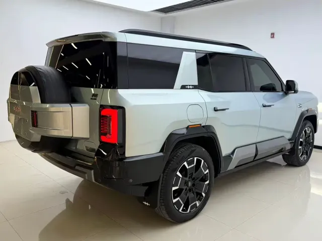 BYD FangChengBao Leopard 8 — Фото автомобиля 9