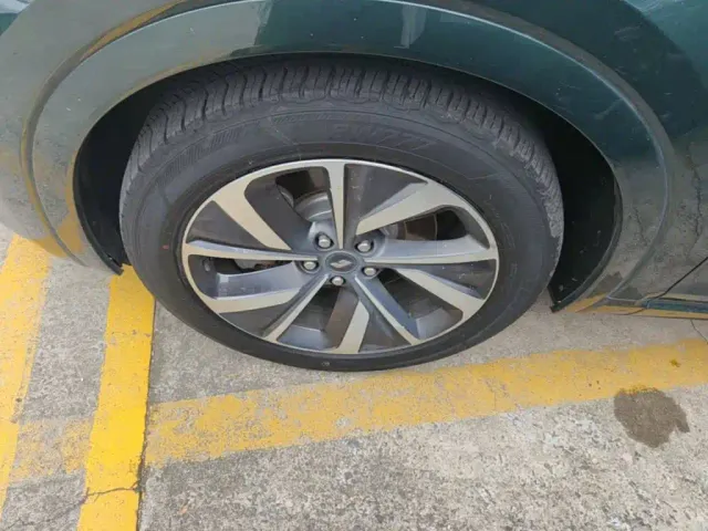 Li Auto ONE — Фото автомобиля 22
