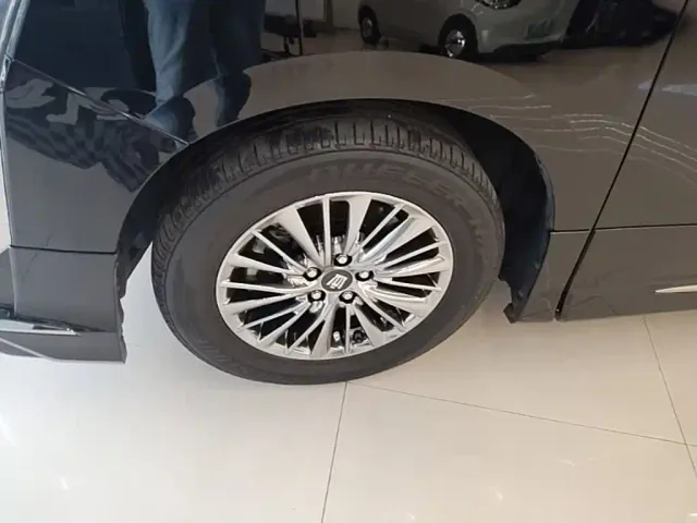 Toyota Vellfire — Фото автомобиля 22