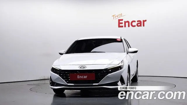 Hyundai AVANTE Avante (CN7) — Фото автомобиля 3
