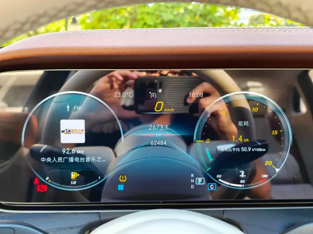 Mercedes-Benz E-Class — Фото автомобиля 10