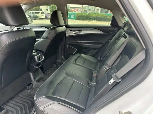Geely Geometry A — Фото автомобиля 8
