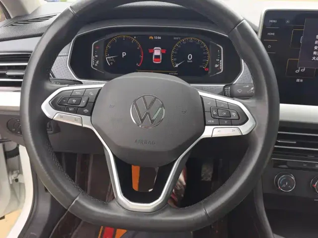 Volkswagen Lavida — Фото автомобиля 15