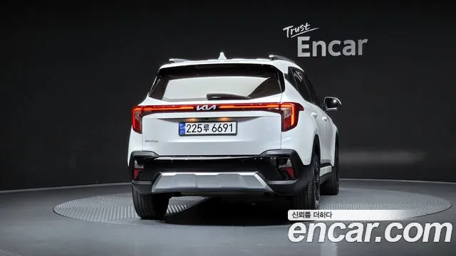 Kia Seltos New — Фото автомобиля 4