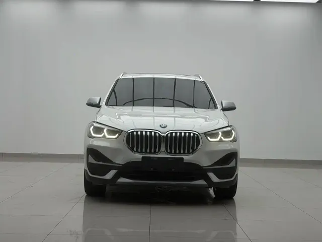 BMW X1 — Фото автомобиля 3