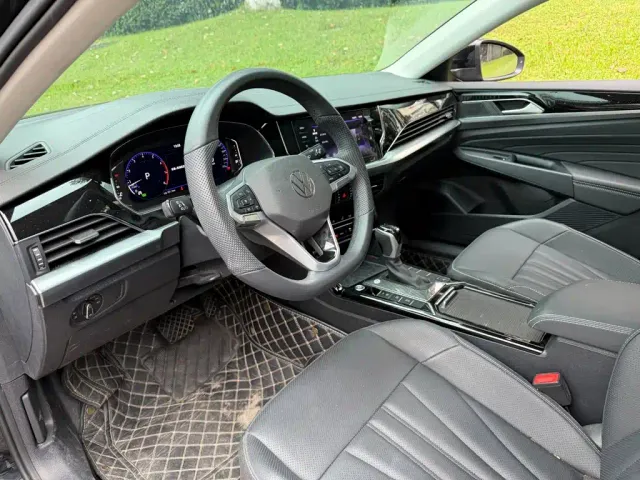 Volkswagen Passat — Фото автомобиля 7
