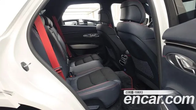 Genesis GV70 2.5T Бензин 2WD — Фото автомобиля 12