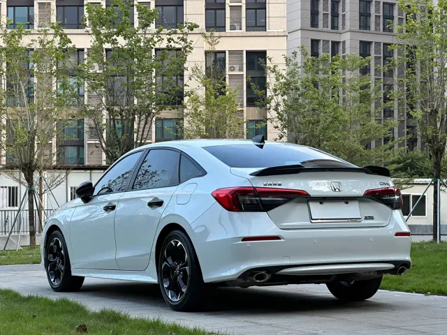Honda Civic 2023 240TURBO CVT Dynamic Edition — Фото автомобиля 15