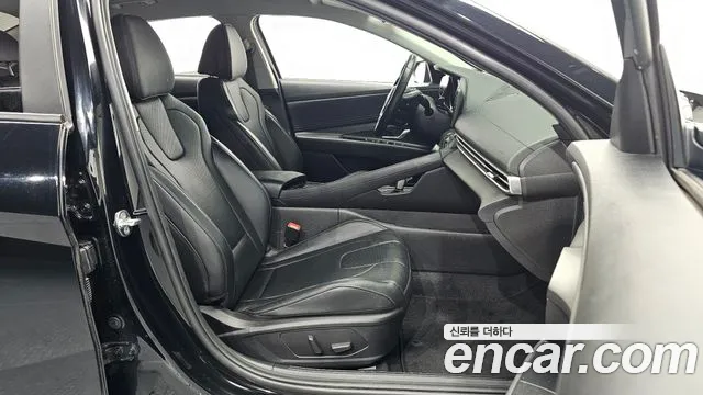 Hyundai Avante CN7 — Фото автомобиля 16