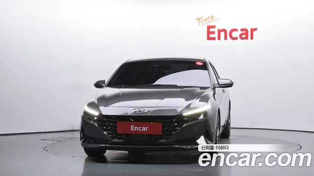 Hyundai AVANTE Avante (CN7) — Фото автомобиля 3