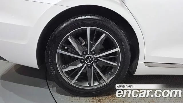 Hyundai Grandeur New — Фото автомобиля 5