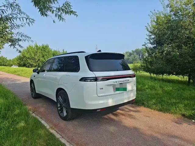 Leapmotor C16 — Фото автомобиля 9