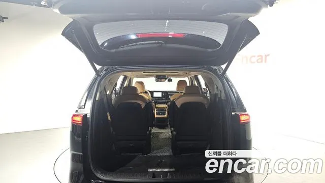 Kia Canival Carnival 4 поколение Бензин 9 мест Noblesse — Фото автомобиля 20