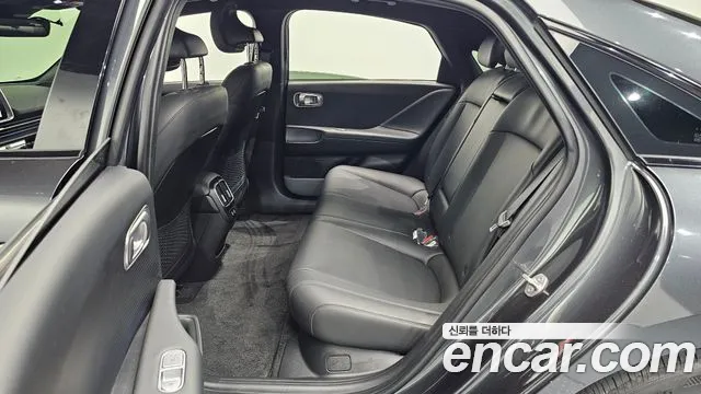 Hyundai Ioniq6 — Фото автомобиля 11