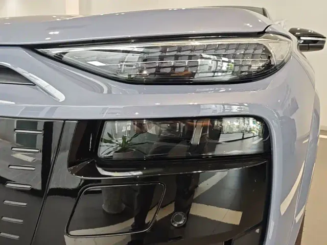 Audi Q6L e-tron — Фото автомобиля 23