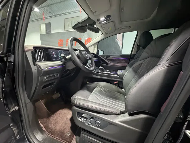 GAC Trumpchi M8 — Фото автомобиля 4