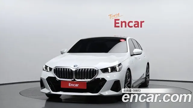 BMW 5-Series 5 серия (G60) — Фото автомобиля 3