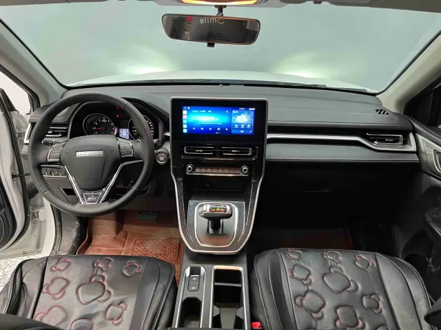 Haval M6 — Фото автомобиля 10