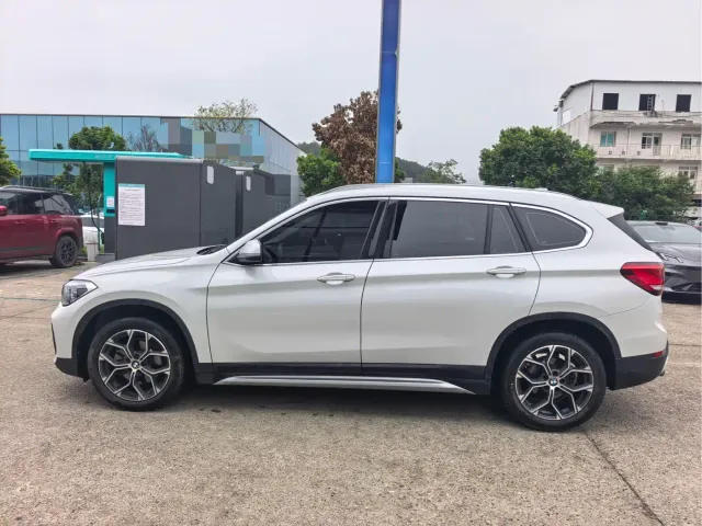 BMW X1 — Фото автомобиля 3