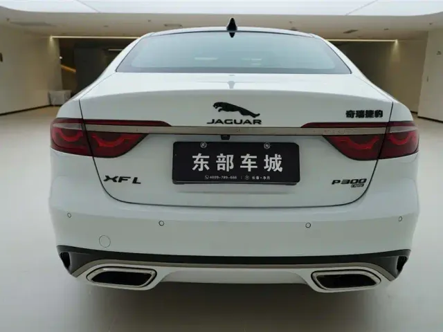 Jaguar XFL — Фото автомобиля 4