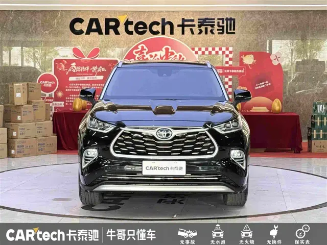 Toyota Highlander — Фото автомобиля 2