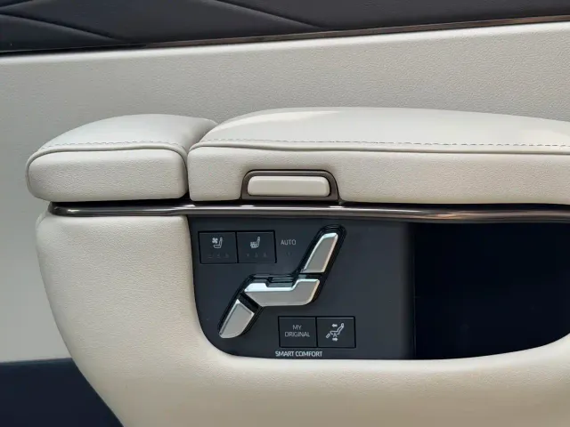Toyota Vellfire — Фото автомобиля 20