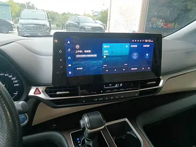 Toyota Granvia — Фото автомобиля 12